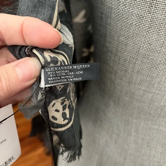 Alexander McQueen Dragonfly and Skull Scarf Shawl - Picture 12 of 14